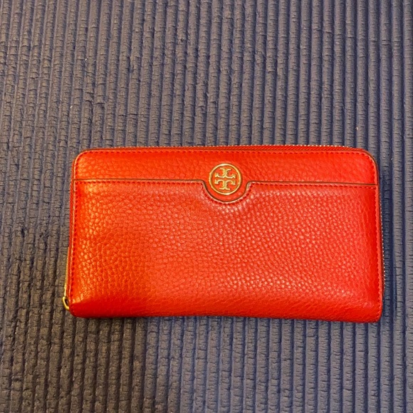 Tory Burch long wallet - Picture 1 of 3